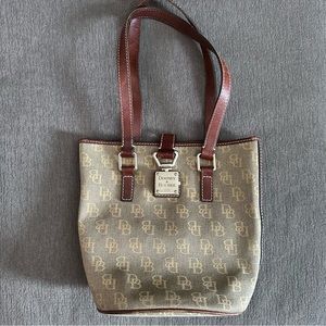 Dooney & Bourke
